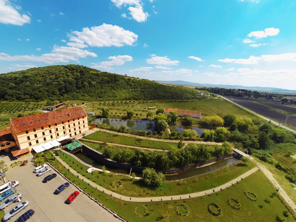 Hanul Moara Cu Noroc Ineu (Arad) Exterior foto