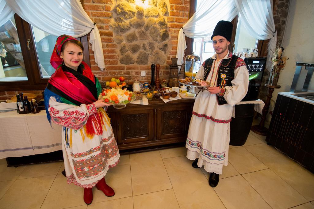 Hanul Moara Cu Noroc Ineu (Arad) Exterior foto